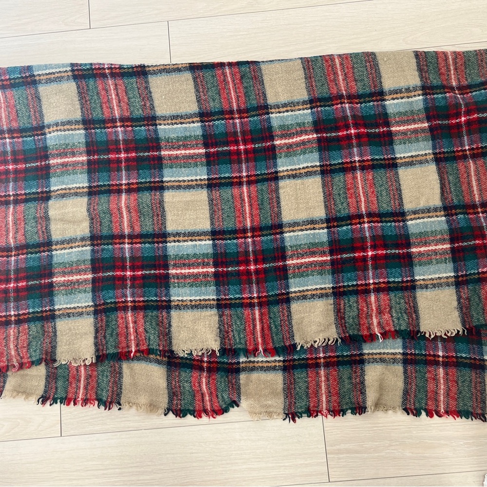 Aritzia Plaid Scarf